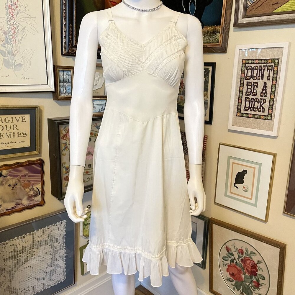 60s Vintage Adonna Ivory Slip Dress With Lace Trim & Ruffle Hem Size 34 S